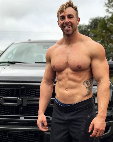 Founder of Bare Performance Nutrition, hybrid athlete, author and US Army Veteran. Nick Bare does it all. Listen to Nick’s tips on running a business from th...